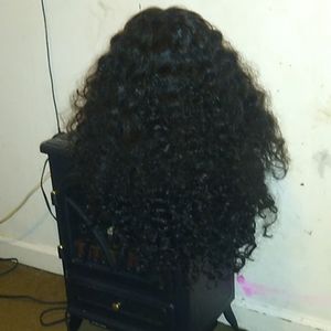 Long curly wig